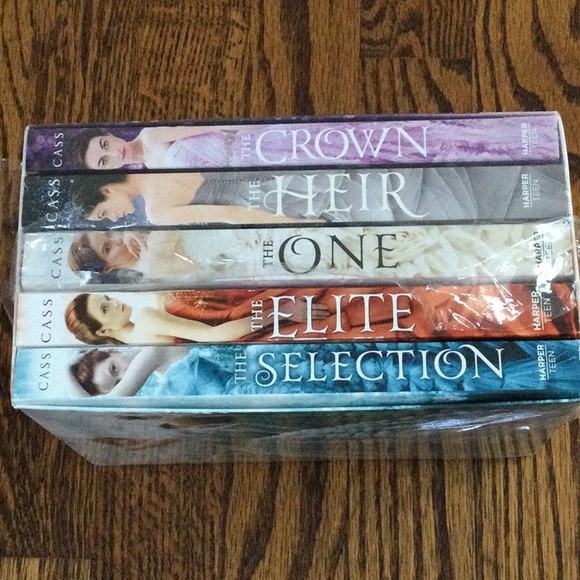 Harper Teen Complete #1 NYT Bestselling Series by Kiera Cass NWOT - Picture 5 of 7